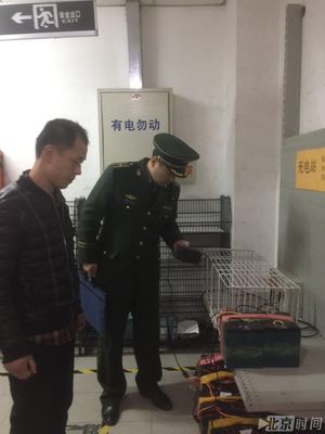 石景山消防支隊(duì)開展人員密集場所消防安全夜查行動