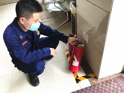 消防部門開展涉考場(chǎng)所消防安全檢查為高考&ldquo;護(hù)航&rdquo;